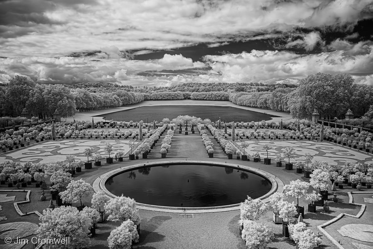 Versailles by Jim Cromwell