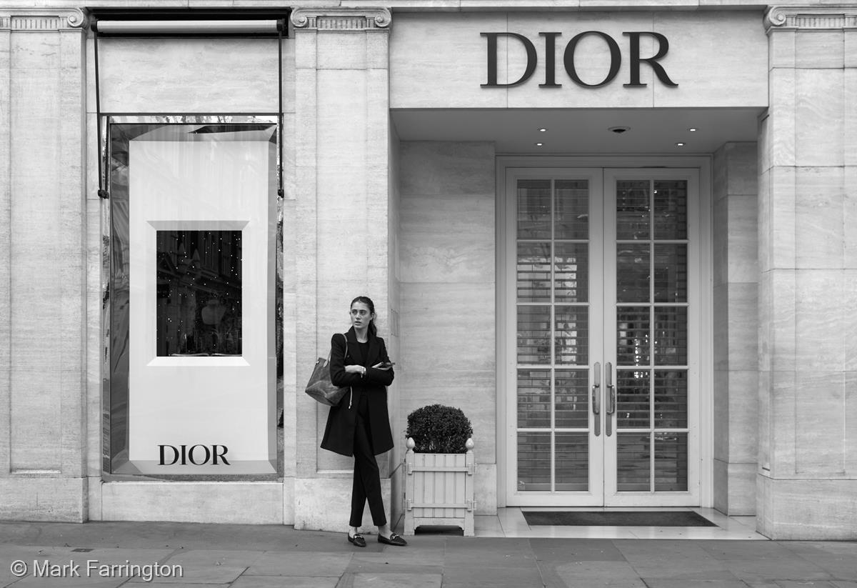 Mayfair Style by Mark Farrington